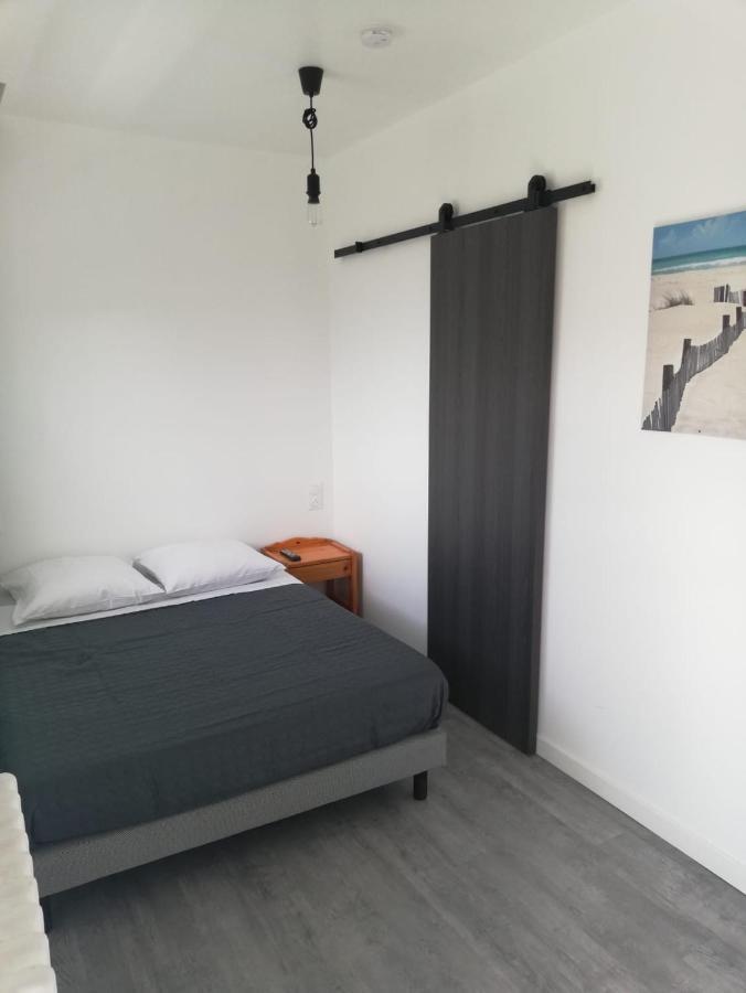 Le Breton Hotel Basse-Indre Buitenkant foto