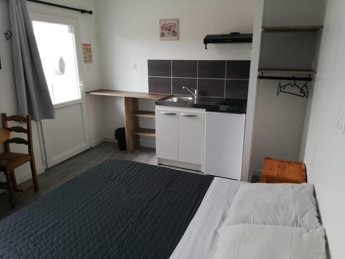 Le Breton Hotel Basse-Indre Buitenkant foto
